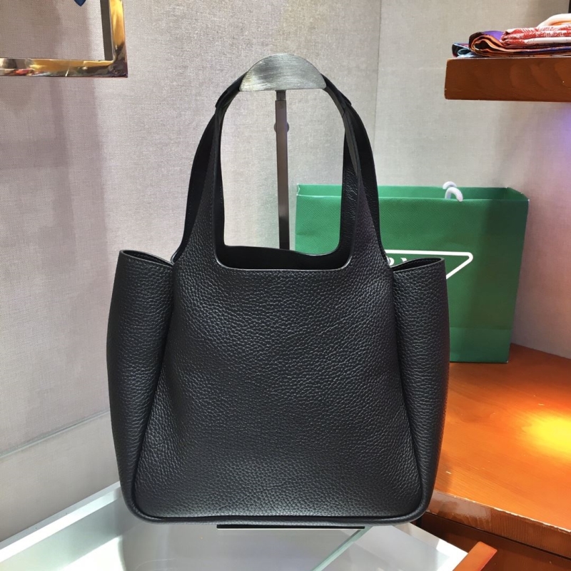 Pra*a bucket bags